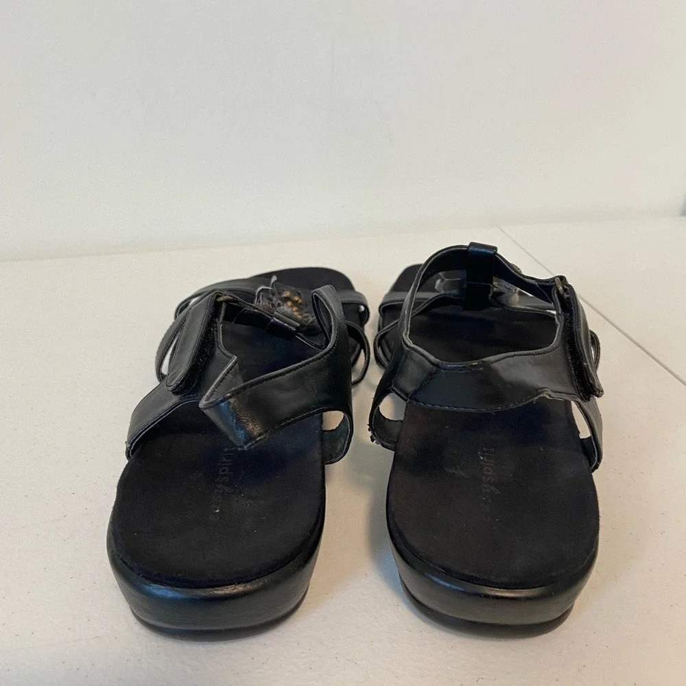 Easy Spirit women's hopscotchs black floral strap casual sandals shoes size 10